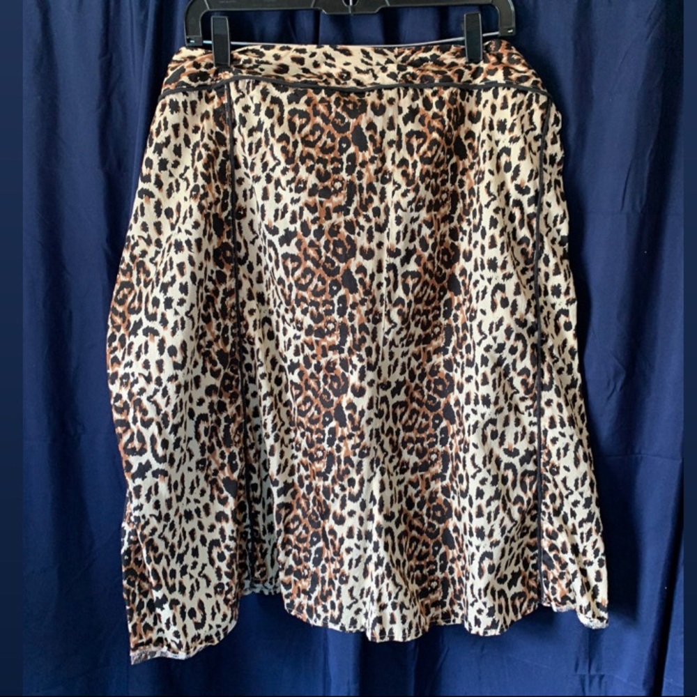 ⭐️SALE⭐️ Cheetah print skirt